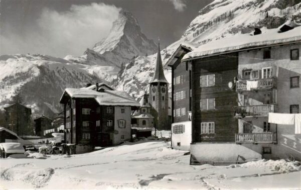 Zermatt VS Ortsmotiv mit Kirche Blick zum Matterho