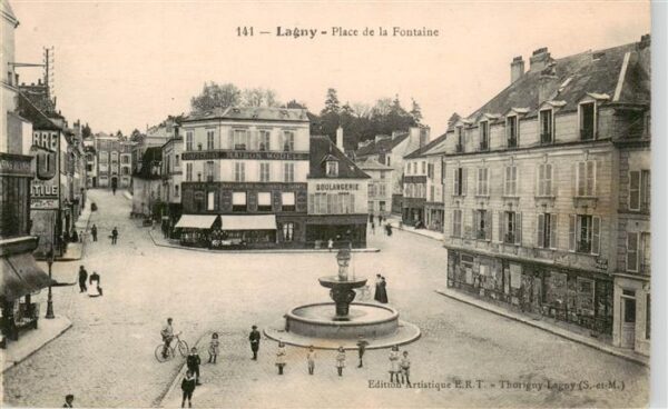 Lagny -sur-Marne 77 Seine-et-Marne Place de la Fontaine