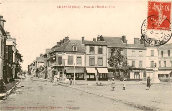 Le Barre-en-Ouche 27 Eure Place de l’Hotel de Ville