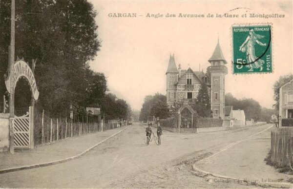 Gargan Livry 93 Seine-Saint-Denis Angle des Avenues de la Gare et Montgol