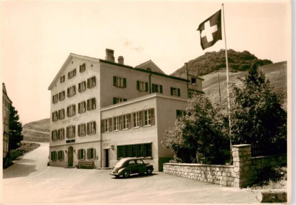 Bivio Hotel Post Schweizer Flagge