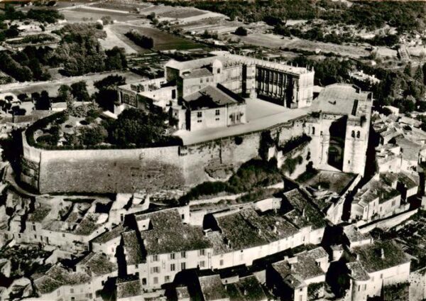 Grignan 26 Drome Le Chateau vue aérienne