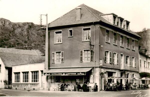 Champs-sur-Tarentaine-Marchal 15 Cantal Hostellerie de l'Artense