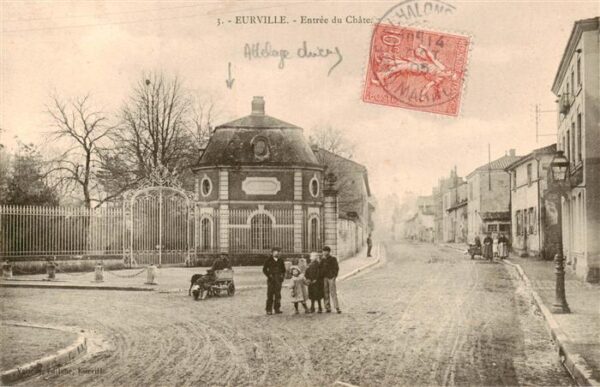 Eurville-Bienville 52 Haute-Marne Entrée du Chateau