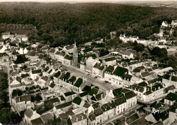 Le Huelgoat 29 Finistere Vue aerienne Place Aristide Briand