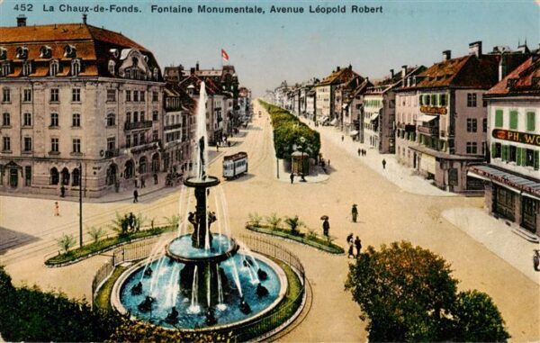 La Chaux-de-Fonds NE Fontaine Monumentale Avenue Léopold Rob