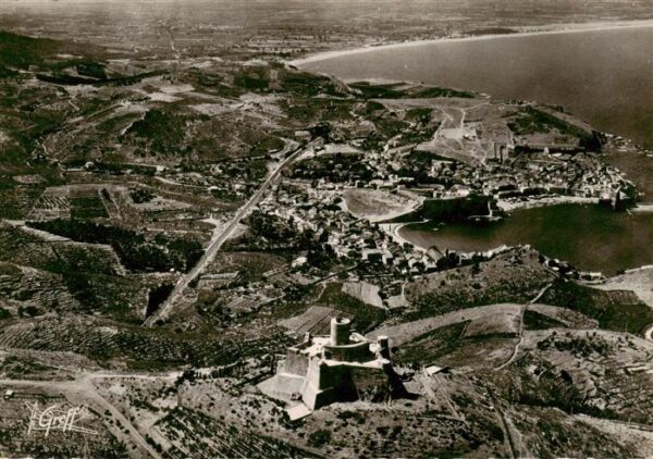 Collioure 66 Pyrenees-Orientales Vue aerienne Le Fort Sainte Elme la Vil