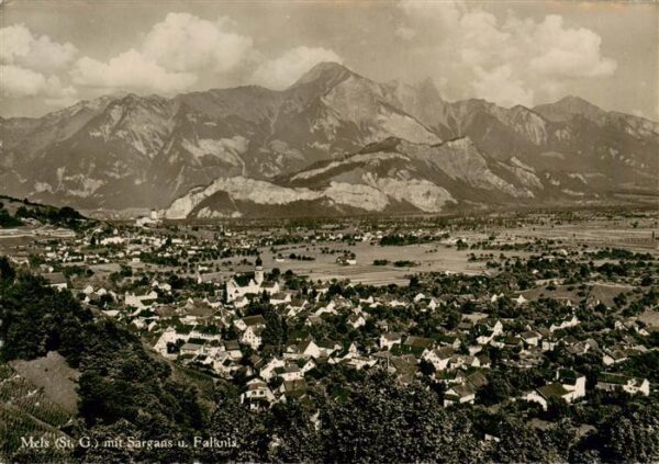 Mels SG Panorama mit Sargans und Falknis