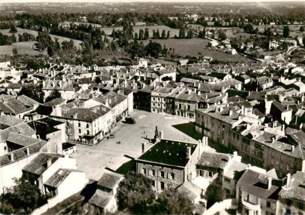 Le Dorat 87 Haute-Vienne La Place de la Liberation Vue aerienne