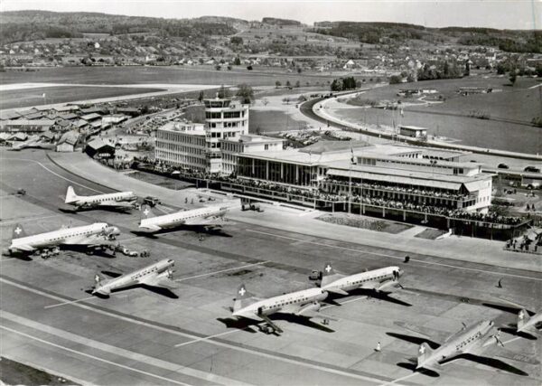 Zuerich  ZH Flughafen Klosten Fliegeraufnahme