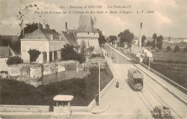 Angers 49 Les Ponts de Ce Vue a vol d’oiseau sur