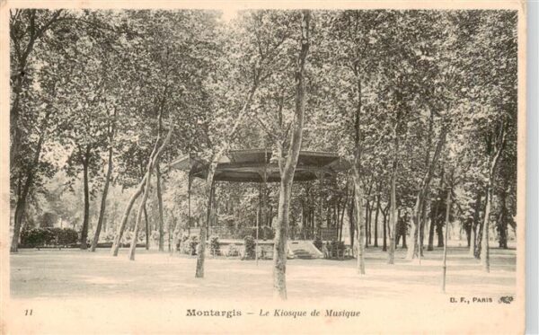 Montargis 45 Loiret Le Kiosque de Musique