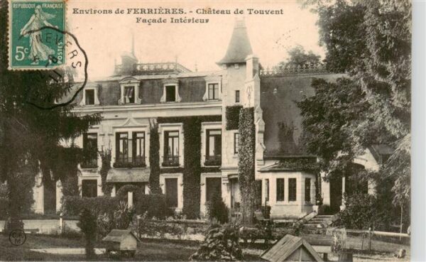 Ferrieres-en-Gatinais 45 Loiret Château de Touvent facade intérieur