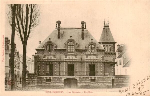 Coulommiers 77 Seine-et-Marne Les Capucins Pavillon