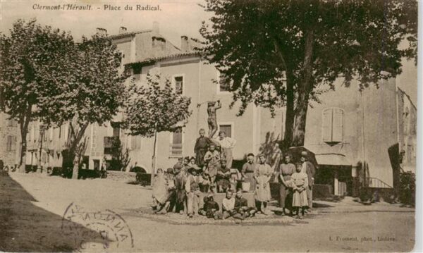 Clermont-l Herault 34 Place du Radical