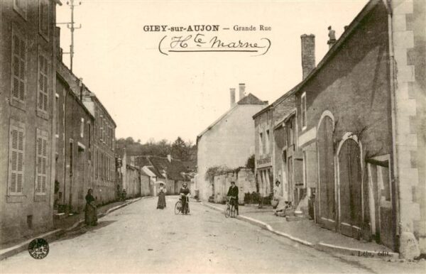 Giey-sur-Aujon 52 Haute-Marne Grande Rue