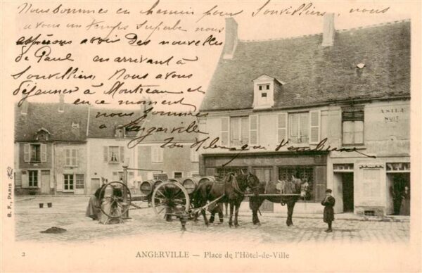 Angerville 91 Essonne Place de l’Hotel de Ville