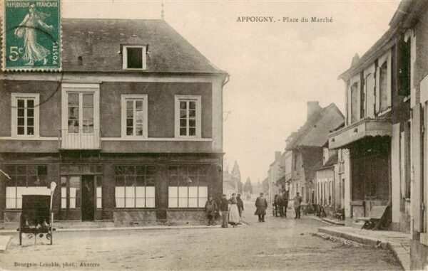 Appoigny Place du Marche