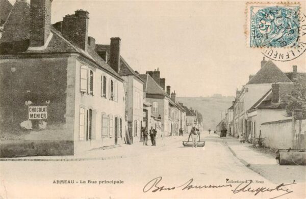 Armeau 89 Yonne La Rue principale