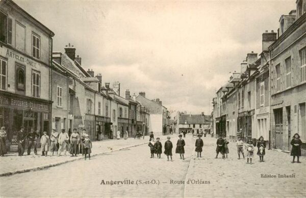 Angerville 91 Essonne Route d'Orleans