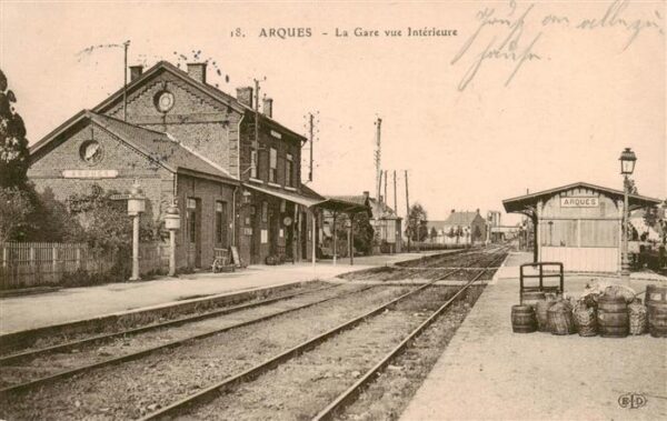 Arques  62 Pas-de-Calais La Gare vue Interieure