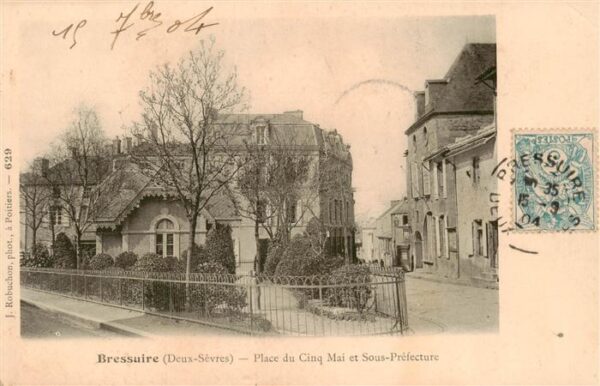 Bressuire 79 Deux-Sevres Place du Cinq Mai et Sous-Préfecture