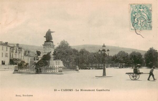 Cahors en Quercy 46 Lot Monument Gambetta