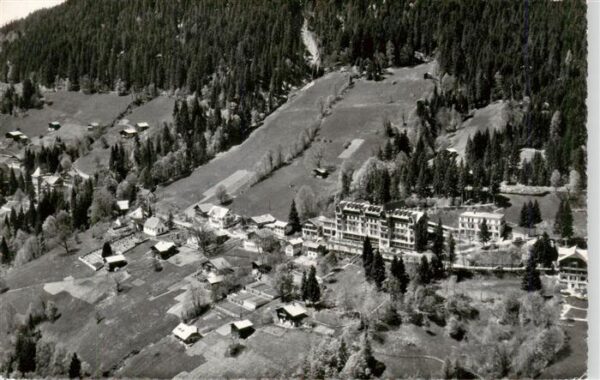 Beatenberg Thunersee BE Bibelheim Fliegeraufnahme