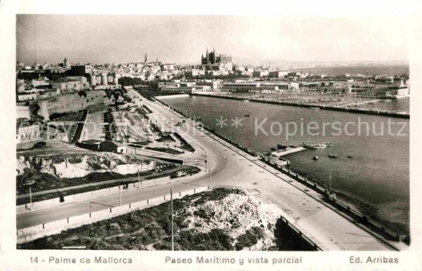 Palma de Mallorca Paseo Maritimo y vista parcial