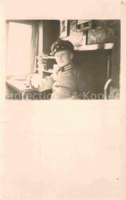 Militaria Osten Serbien Soldat im Zug  WK1