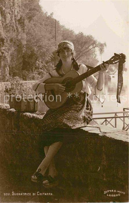 Gitarre Suonatrice di Chitarra Ticino