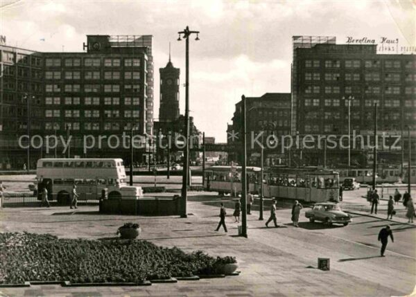 Strassenbahn Berlin Alexanderplatz Berolinahaus