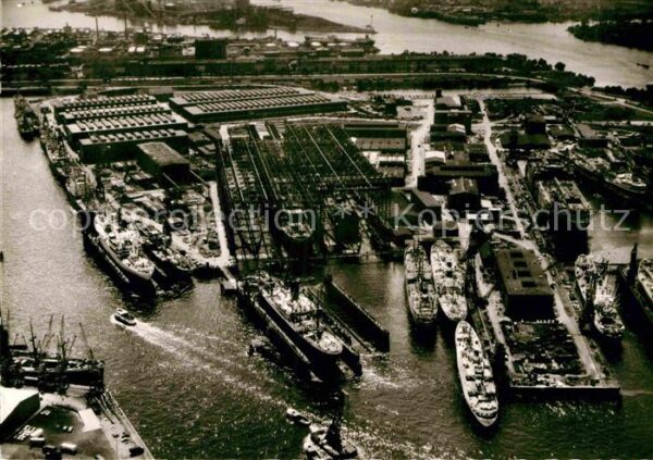 Schiffe Ships Navires Stapellauf Turbinentankschiff Esso Deut