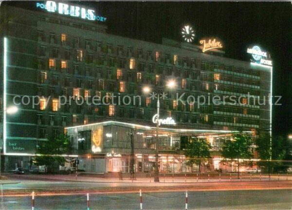 Warszawa Hotel Metropol Nachtaufnahme