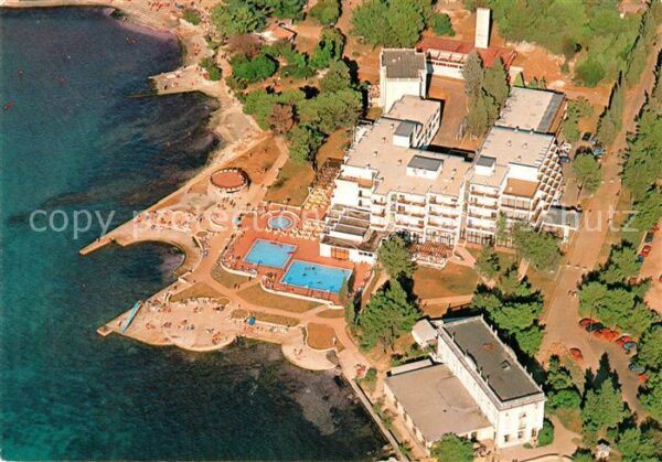 Umag Umago Istrien Fliegeraufnahme Hotelanlage mit Pool