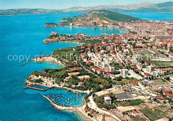Split Spalato Fliegeraufnahme mit Hafen