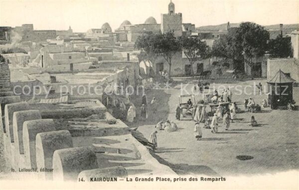 Kairouan Qairawan La Grande Place prise des Remparts