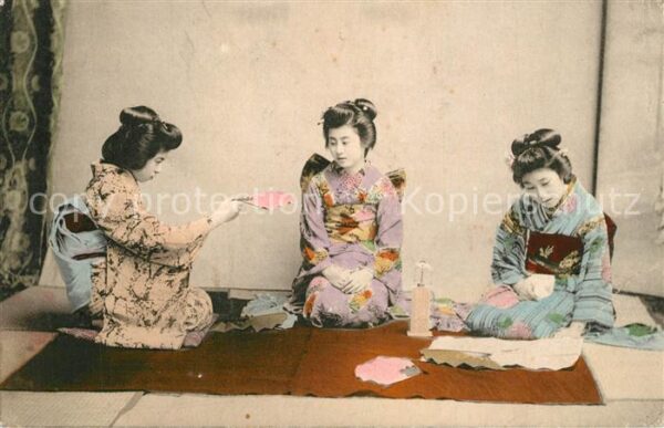 Japan Frauen im Kimono