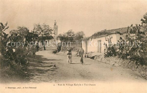 Tizi Ouzou Rue de Village Kabyle