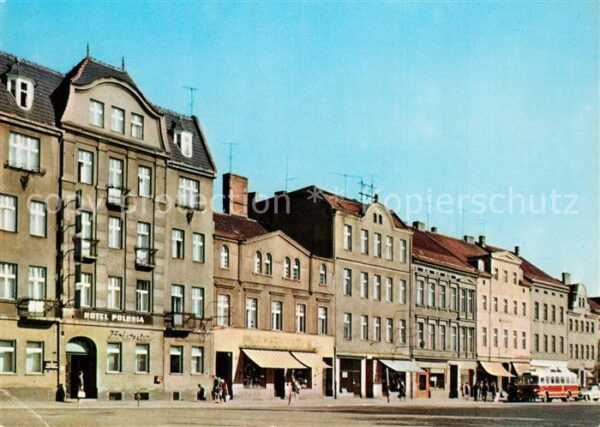 Ostrow Wielkopolski Fragment rynku z lewej hotel Polonia