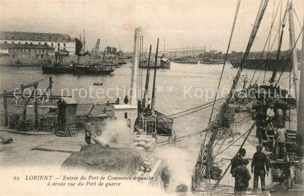 Lorient Morbihan Bretagne Entre du Port de Commerce a gauche a dr