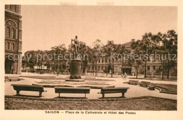 Saigon Place de la Cathedrale et Hotel des Pos