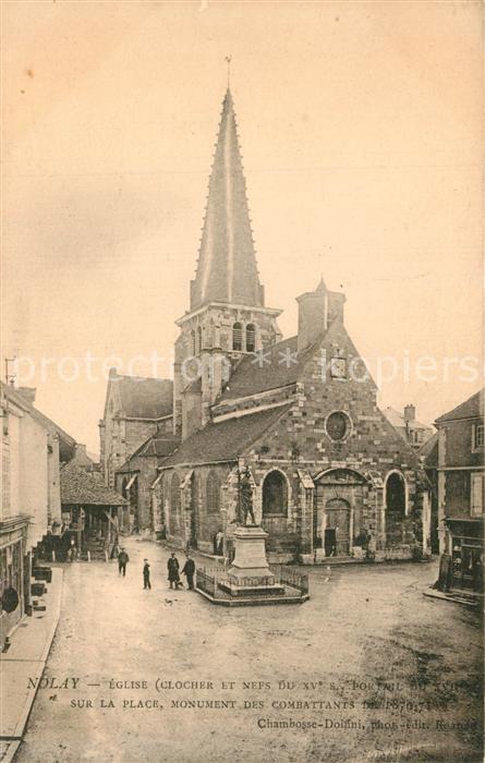 Nolay Nievre Eglise sur la Place Monument des Combat