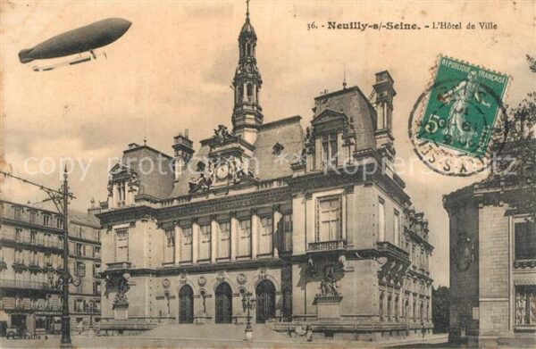 Neuilly-sur-Seine Hôtel de Ville Zeppelin