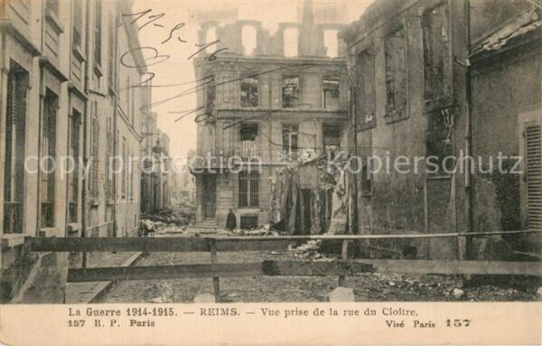 Reims Champagne Ardenne Vue prise de la Rue du Cloître Ruines G