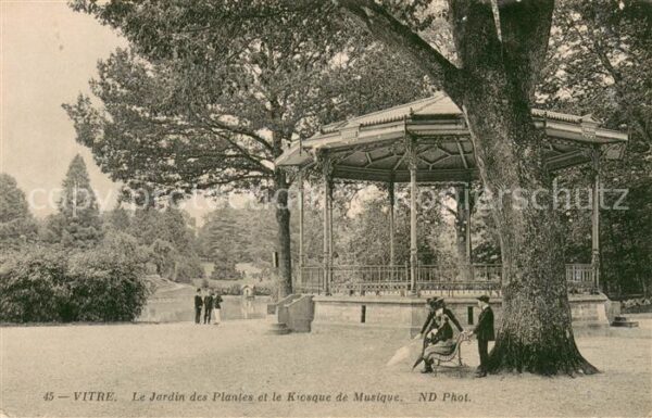 Vitre d Ille-et-Vilaine Jardin des Plantes et Kiosque de Musiqu
