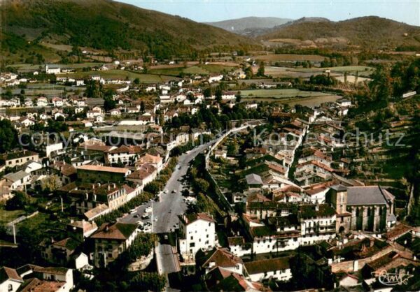 Saint-Jean-Pied-de-Port Place du Marche Vue aerienne
