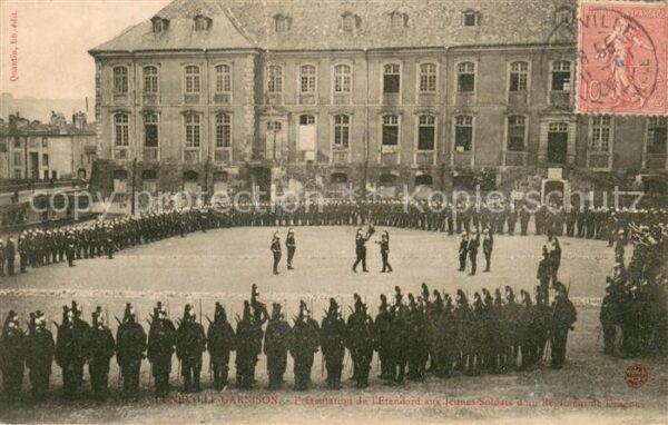 Luneville Presentation de l'Etendard aux Jeunes S