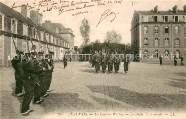 Beauvais 60 Caserne Watrin Défilé de la Garde