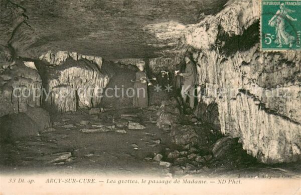 Arcy-sur-Cure Yonne Les grottes Passage de Madame